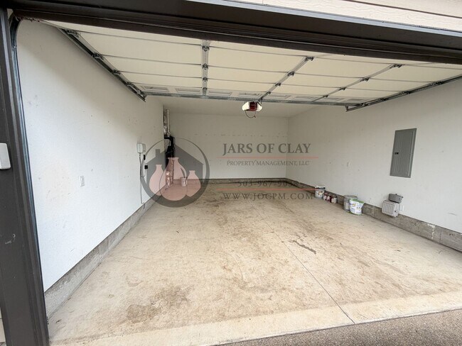 Foto del edificio - Modern West Salem Home: Central AC, 2-Car Garage & Washer/Dryer