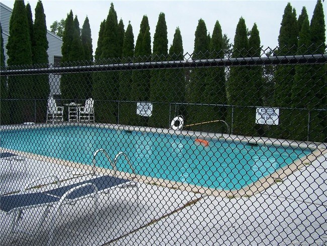 Building Photo - 44 Upper Valley Dr