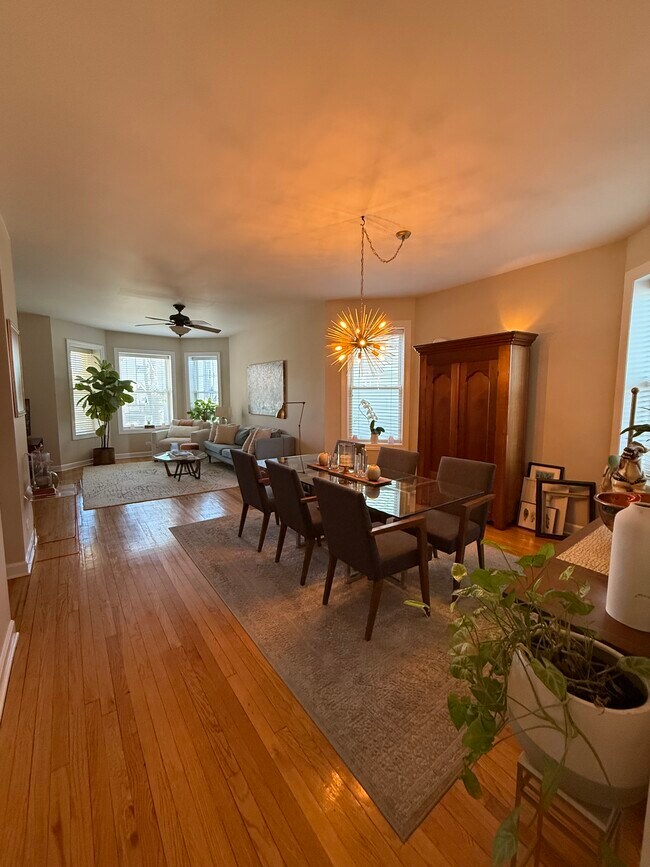 Foto del edificio - 4108 Maplewood N Ave