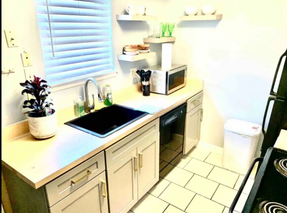 Foto del edificio - 4425 Tutwiler Ave