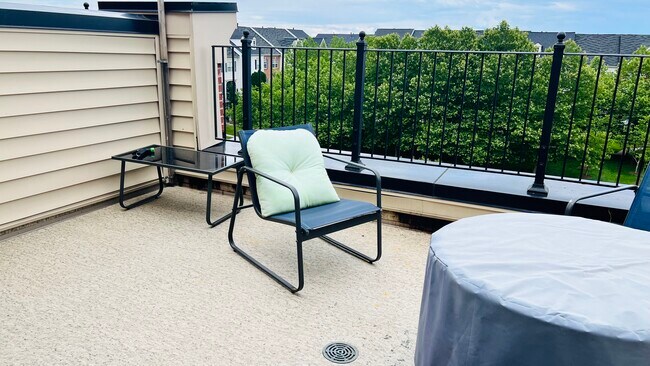 Walk out balcony - 22964 Cabral Ter