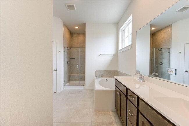 Building Photo - 21062 Garden Palm Dr