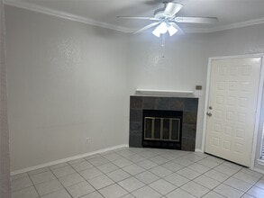 Building Photo - 921 Marine Dr