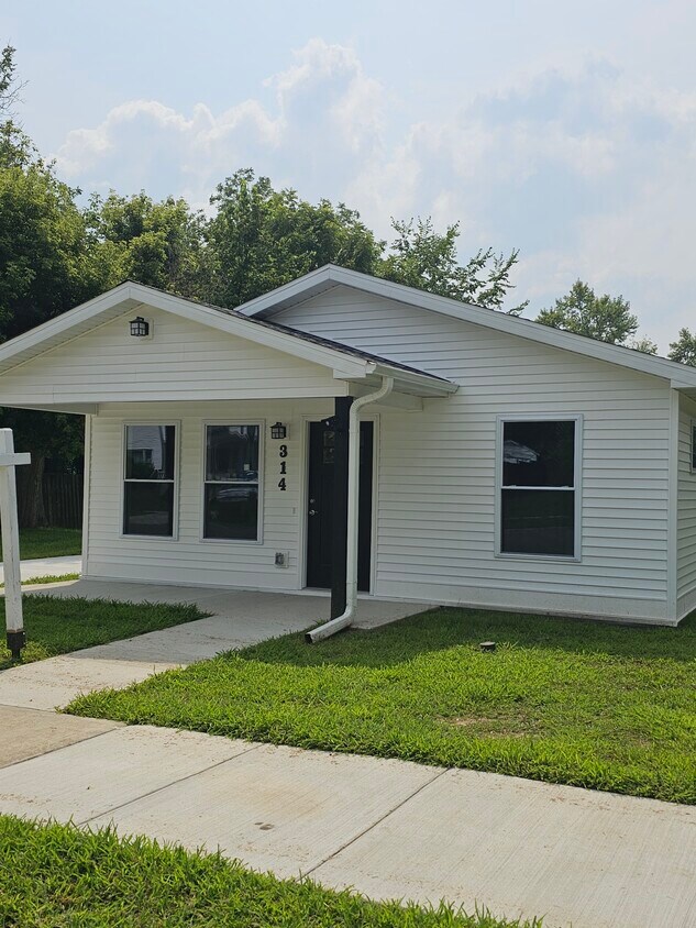 Foto principal - 314 N Perrine St
