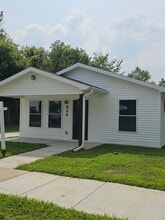 Building Photo - 314 N Perrine St