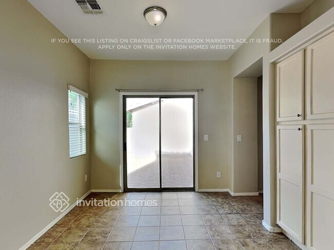 Foto del edificio - 4715 E Laurel Ave