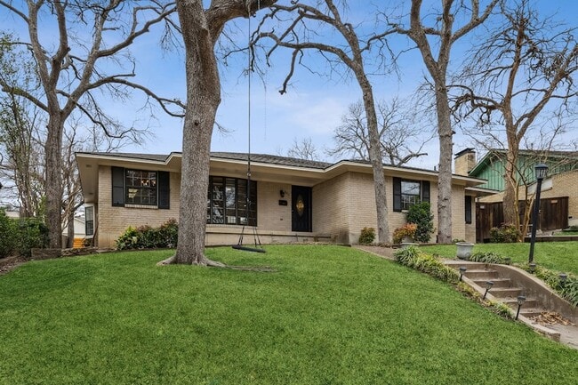 Foto del edificio - 9611 Meadowhill Dr