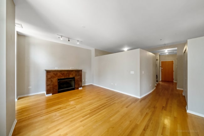 Photo - 208 Washington Apartment