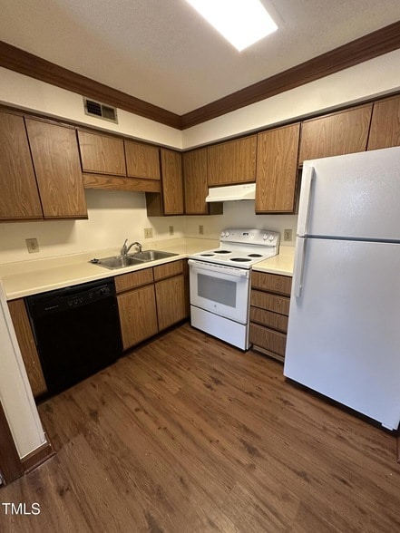 Building Photo - 3605 Helix Ct