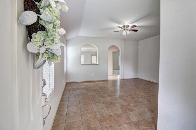 Foto del edificio - 21514 Daylily Hills Dr