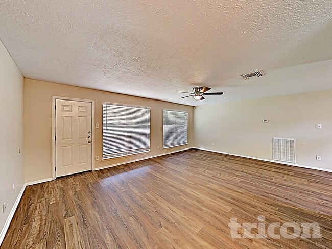 Foto del edificio - 2706 King James Ct