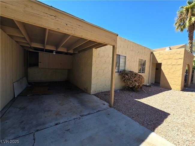 Building Photo - 4305 E Moonlight Dr