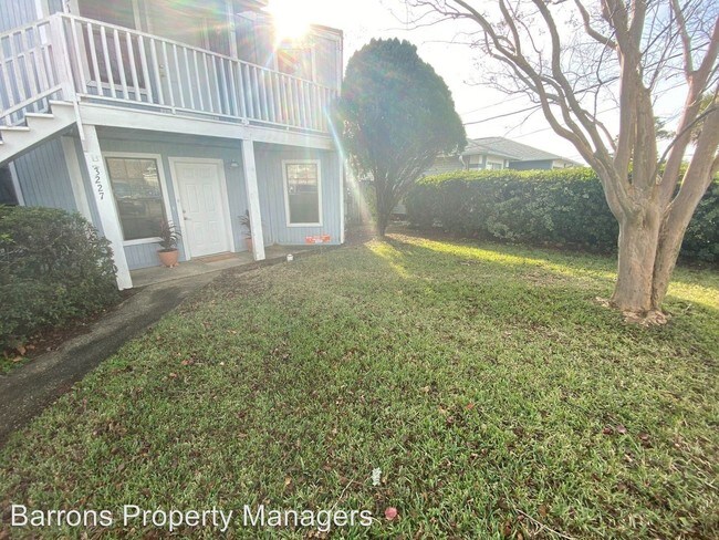Foto del edificio - 2 br, 2 bath House - 3227 Fernwood Drive