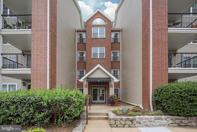 Building Photo - 3309 Wyndham Cir