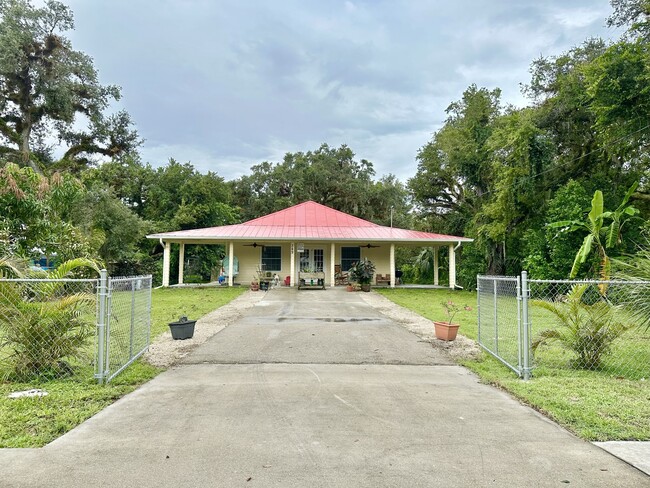 349 Fraser Ave, LaBelle, FL 33935 - House Rental in LaBelle, FL