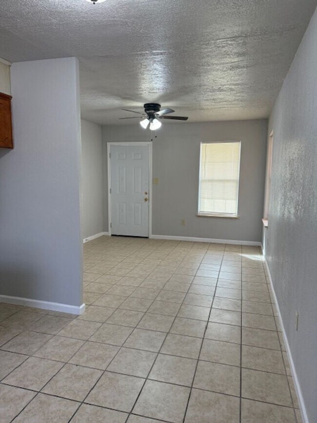 Foto del edificio - Super cute Home!