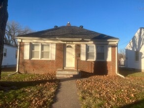 Building Photo - 708 W 31st St