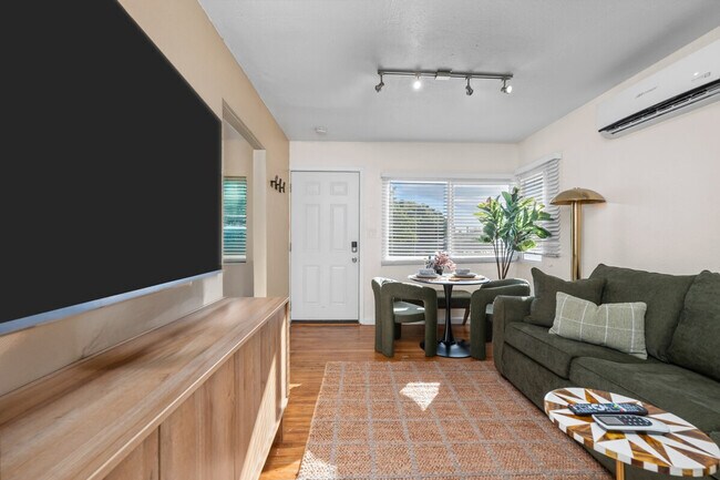 Foto del edificio - 2796 K St