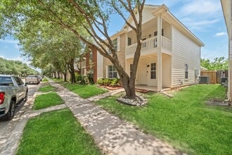 Building Photo - 6310 Mountain Pines Ln