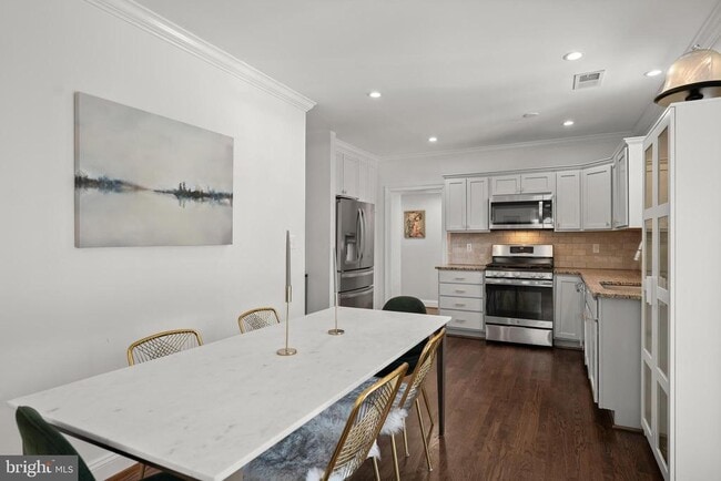 Building Photo - 4908 Bayard Blvd