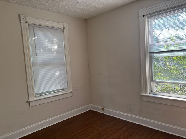 Building Photo - SOUTHVIEW