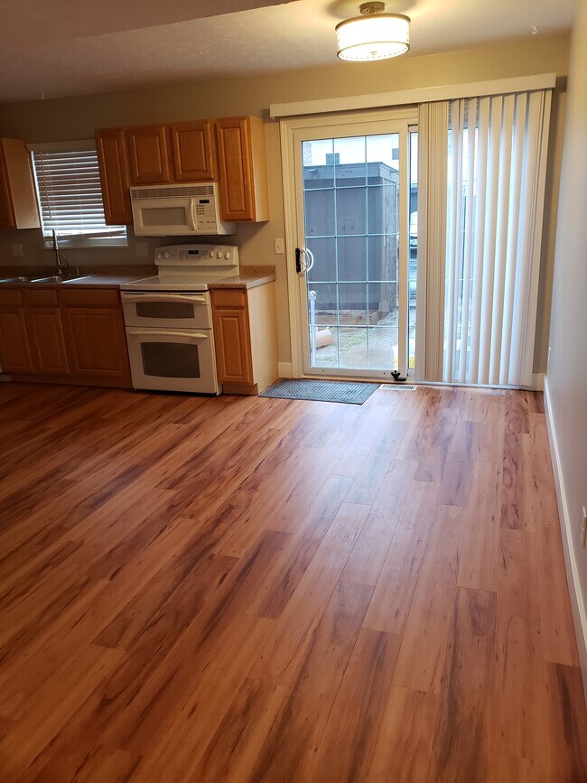 Photo - 3415 Amberway Ct Townhome