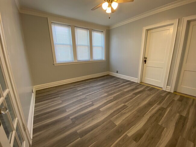 Foto del edificio - 7318 W Archer Ave