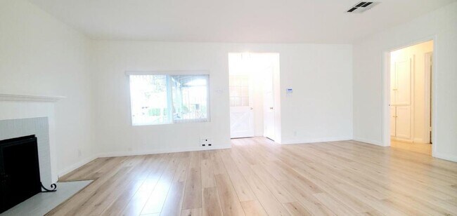 Building Photo - 2249 Stranahan Dr