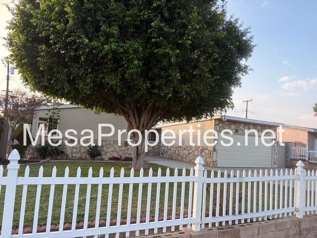 Building Photo - 733 N El Dorado Ave