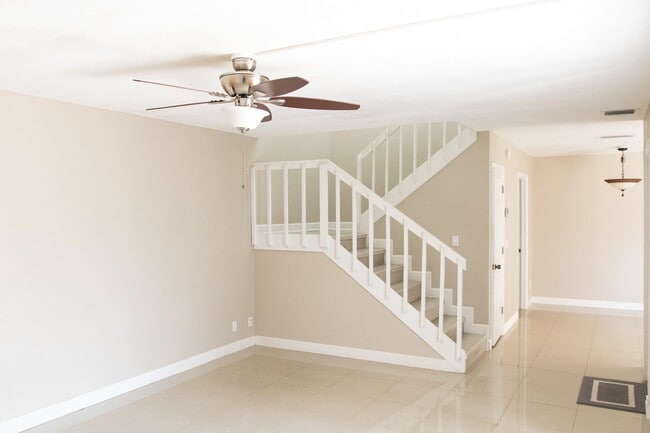 Photo - 70 Lake Arbor Dr Townhome