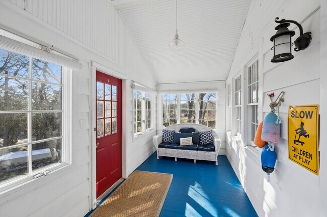 Building Photo - 6 PRIVATE Row