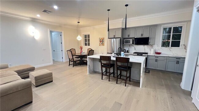 Foto del edificio - 2830 E California Blvd