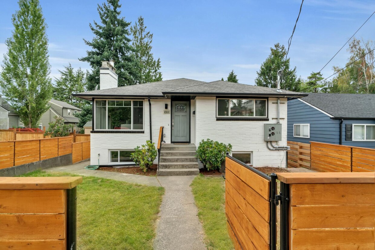 Foto del edificio - 8511 2nd Ave NE