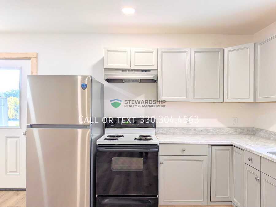 Foto principal - 227 E South St