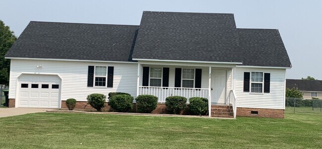 Foto del edificio - Beautiful home located right outside City ...