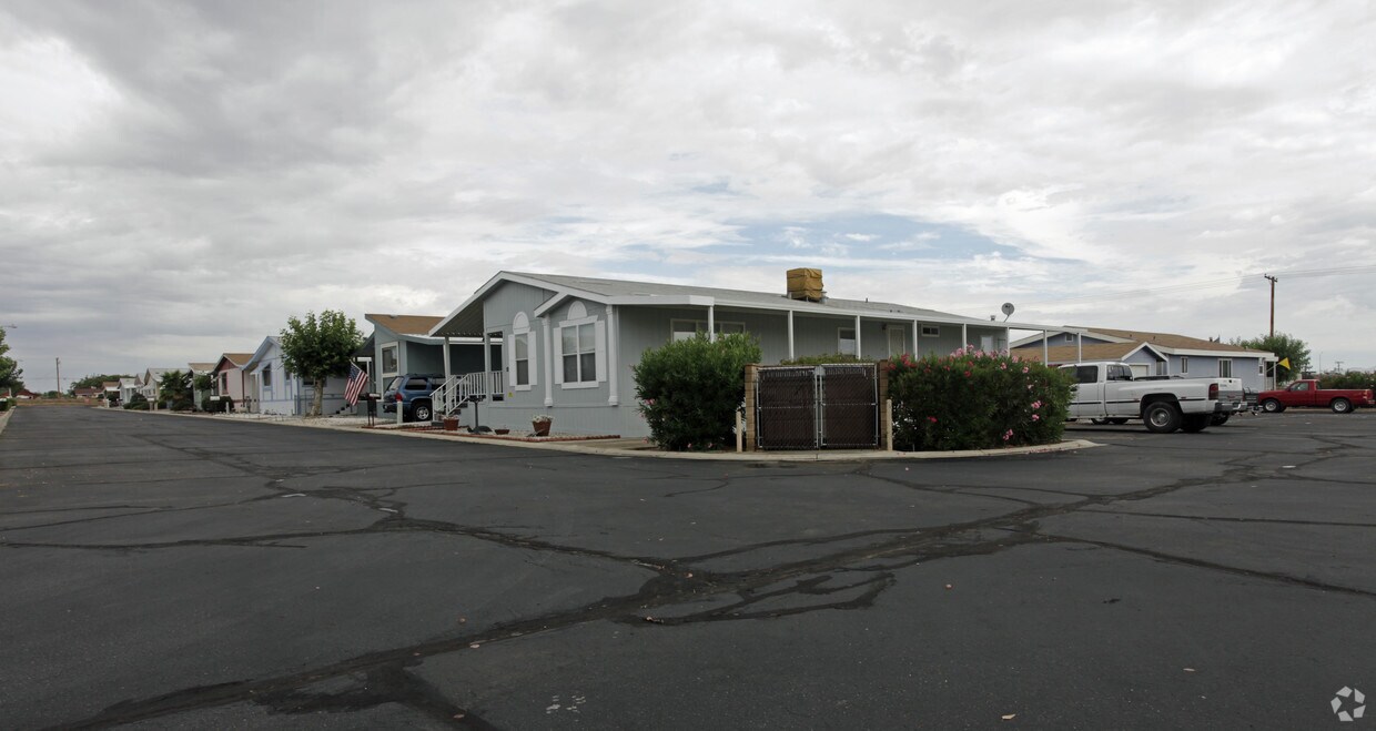 Foto del edificio - 9161 Santa Fe Ave E