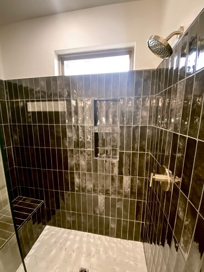 Walk-In Master Shower - 1616 S 17th Pl