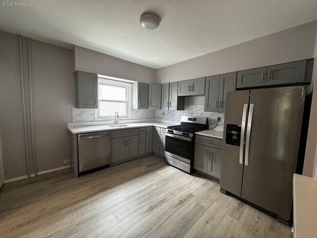 Foto del edificio - 561 E Olive St