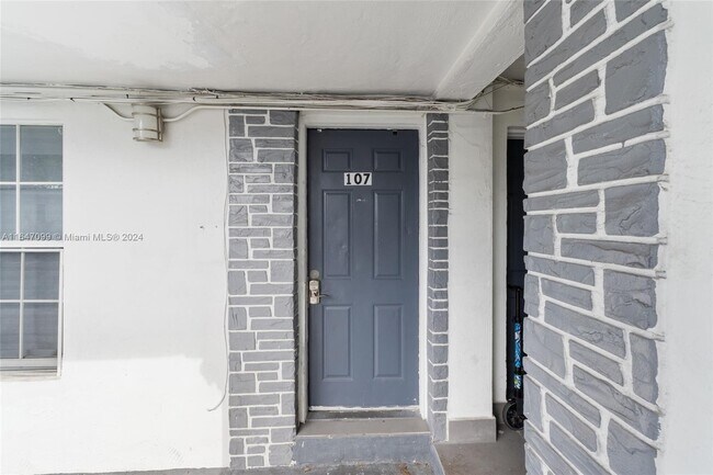 Foto del edificio - 1843 Dewey St