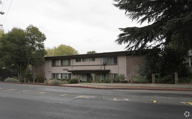 Building Photo - 1366 Oakland Blvd