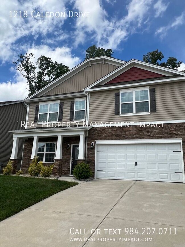Building Photo - Spacious, Modern 4 Bedroom 3 Bath in New C...