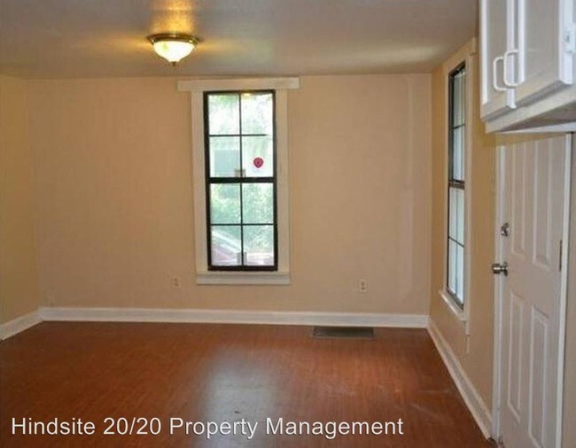 Foto del edificio - 1707 Maple Ave