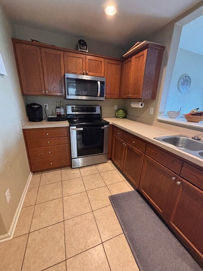 Building Photo - Italian Estates Property Management