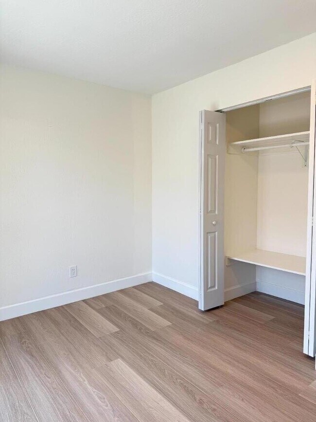 Foto del edificio - 318 3rd Ln
