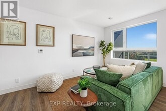 Building Photo - 100 Manett Crescent