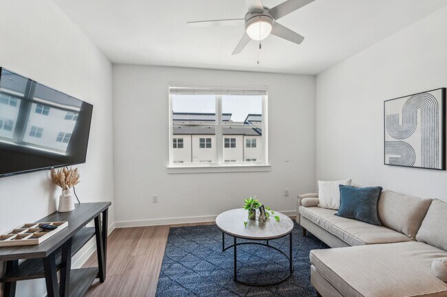 Foto del edificio - 5301 Decker Ln