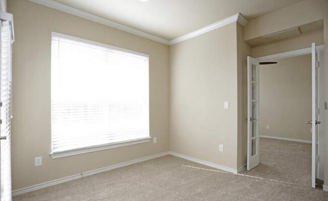 Foto del edificio - 1 bedroom in Dallas TX 75287