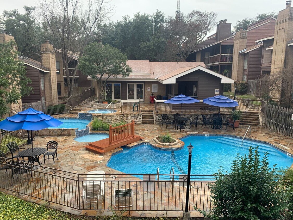 Foto principal - Spectacular One Bedroom One Bath CONDO