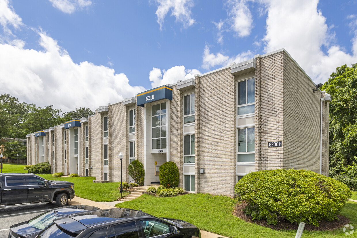 Foto principal - New Carrollton Woods