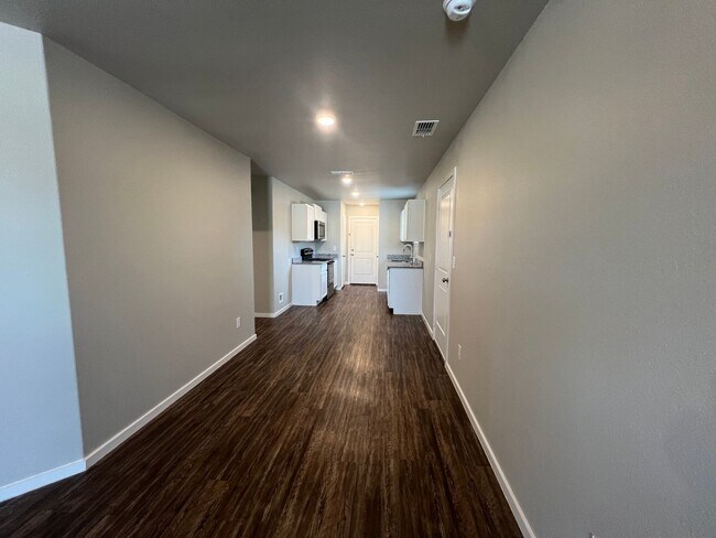 Foto del edificio - 3405 Tiffin Ave